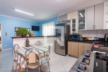 Casa à venda com 212m², 3 quartos e 4 vagas Casa à venda com 212m², 3 quartos e 4 vagasCozinha