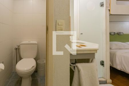 Banheiro de kitnet/studio à venda com 1 quarto, 14m² em Lourdes, Belo Horizonte