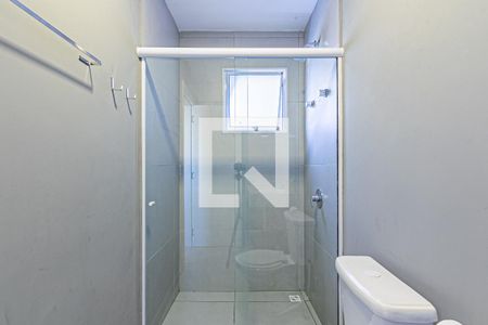 Banheiro de kitnet/studio para alugar com 1 quarto, 26m² em Centro, Florianópolis