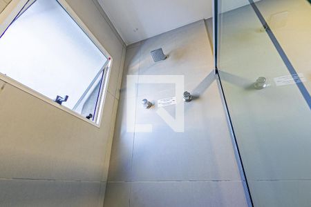 Banheiro de kitnet/studio para alugar com 1 quarto, 26m² em Centro, Florianópolis
