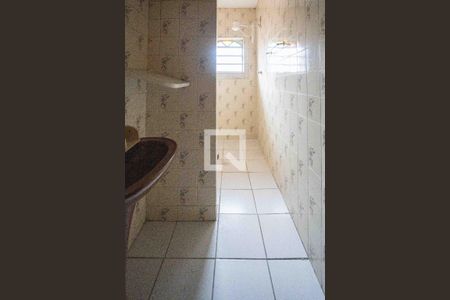 Banheiro de casa para alugar com 1 quarto, 16m² em Taboão, Diadema