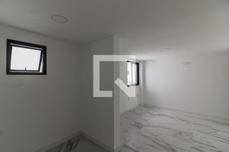 Suíte 1 - closet de apartamento para alugar com 2 quartos, 100m² em Recreio dos Bandeirantes, Rio de Janeiro