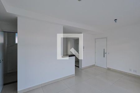 Sala de apartamento à venda com 2 quartos, 95m² em Padre Eustáquio, Belo Horizonte