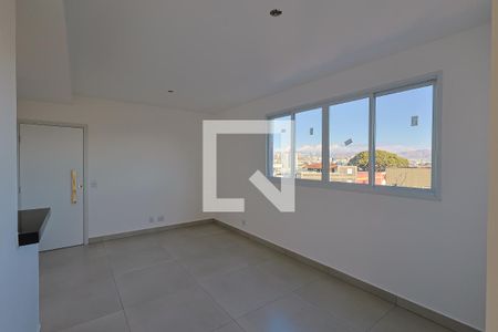 Sala de apartamento à venda com 2 quartos, 60m² em Padre Eustáquio, Belo Horizonte