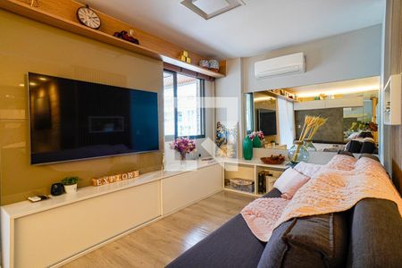 Sala de apartamento à venda com 3 quartos, 115m² em Charitas, Niterói