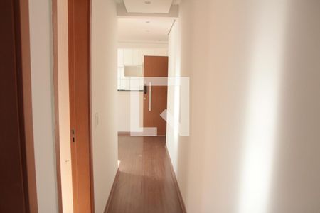 Corredor de apartamento para alugar com 2 quartos, 48m² em Castelo, Belo Horizonte