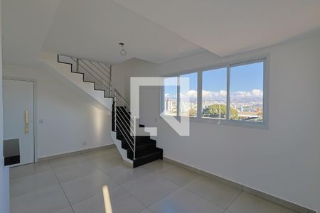 Sala de apartamento à venda com 2 quartos, 150m² em Padre Eustáquio, Belo Horizonte