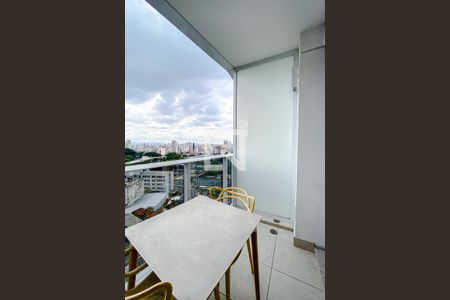 Varanda da Sala/Quarto de kitnet/studio à venda com 1 quarto, 25m² em Sé, São Paulo