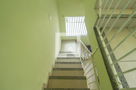 Escada de casa para alugar com 2 quartos, 300m² em Campo Grande, Rio de Janeiro