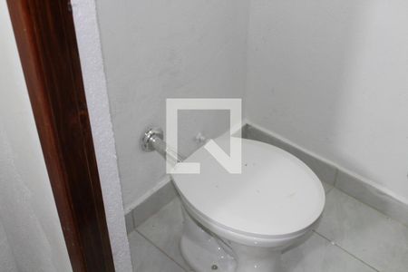 Banheiro 2 da casa 1 de casa à venda com 2 quartos, 180m² em Lapa de Baixo, São Paulo