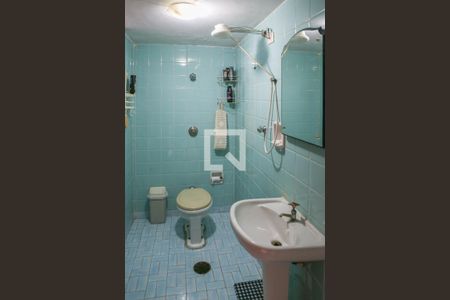 Casa à venda com 195m², 3 quartos e 3 vagas Casa à venda com 195m², 3 quartos e 3 vagasBanheiro 2