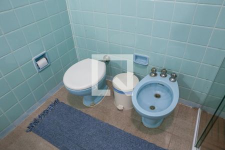 Casa à venda com 195m², 3 quartos e 3 vagas Casa à venda com 195m², 3 quartos e 3 vagasBanheiro 1