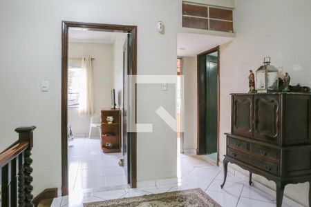 Casa à venda com 195m², 3 quartos e 3 vagas Casa à venda com 195m², 3 quartos e 3 vagasHall Segundo Andar