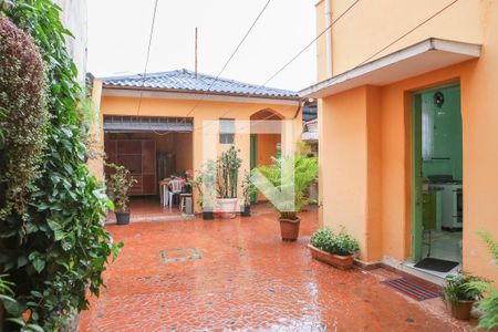 Casa à venda com 195m², 3 quartos e 3 vagas Casa à venda com 195m², 3 quartos e 3 vagasQuintal