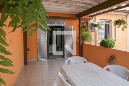 Casa à venda com 195m², 3 quartos e 3 vagas Casa à venda com 195m², 3 quartos e 3 vagasSacada 1