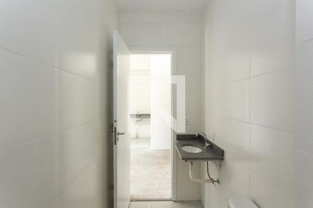 Banheiro de apartamento à venda com 1 quarto, 47m² em Parque São Jorge, São Paulo