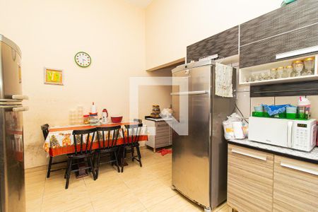 Casa à venda com 145m², 3 quartos e sem vaga Casa à venda com 145m², 3 quartos e sem vagaCozinha