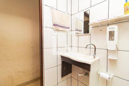 Casa à venda com 145m², 3 quartos e sem vaga Casa à venda com 145m², 3 quartos e sem vagaBanheiro Social