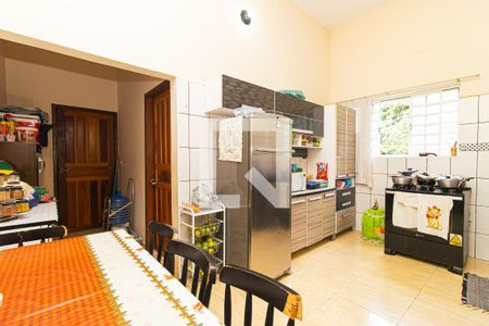 Casa à venda com 145m², 3 quartos e sem vaga Casa à venda com 145m², 3 quartos e sem vagaCozinha