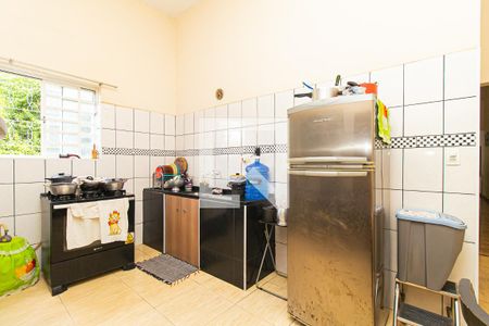 Casa à venda com 145m², 3 quartos e sem vaga Casa à venda com 145m², 3 quartos e sem vagaCozinha