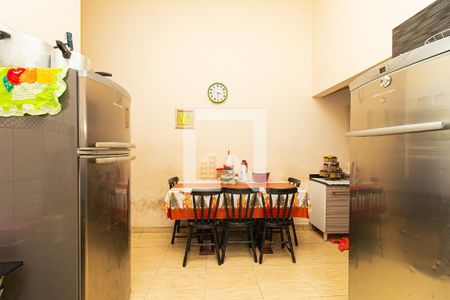 Casa à venda com 145m², 3 quartos e sem vaga Casa à venda com 145m², 3 quartos e sem vagaCozinha