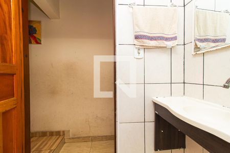 Casa à venda com 145m², 3 quartos e sem vaga Casa à venda com 145m², 3 quartos e sem vagaBanheiro Social