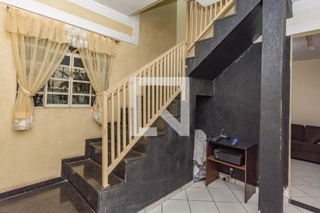 Sala 2 de casa à venda com 4 quartos, 80m² em Parque Maracanã, Belo Horizonte