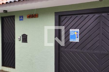 Casa à venda com 310m², 3 quartos e 6 vagas Casa à venda com 310m², 3 quartos e 6 vagasFachada