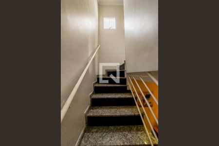 Escada de casa de condomínio à venda com 2 quartos, 75m² em Penha de França, São Paulo