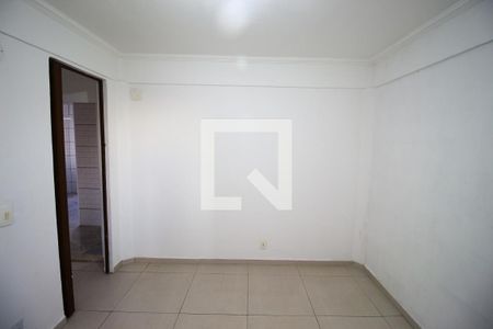 Quarto 1 de apartamento à venda com 2 quartos, 42m² em Jardim Redil, São Paulo