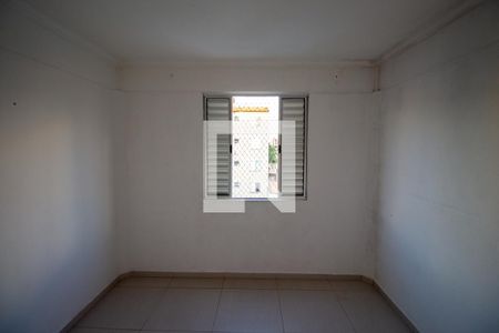 Quarto 2 de apartamento à venda com 2 quartos, 42m² em Jardim Redil, São Paulo