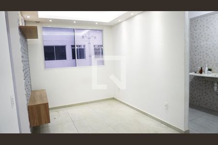 Sala de apartamento para alugar com 2 quartos, 40m² em Pechincha, Rio de Janeiro