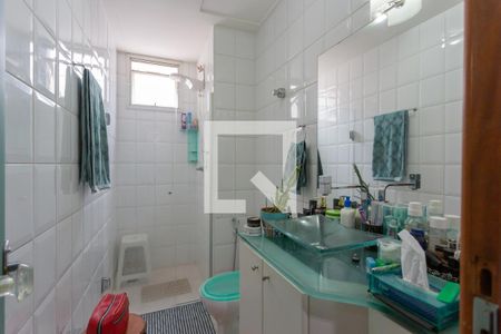 Banheiro de apartamento à venda com 2 quartos, 70m² em Funcionários, Belo Horizonte