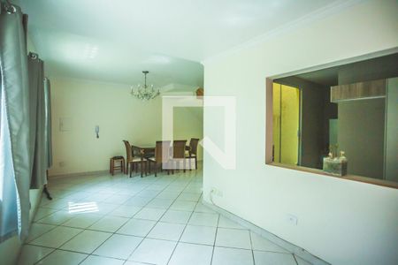 Sala de Estar de casa de condomínio para alugar com 3 quartos, 100m² em Vila da Saúde, São Paulo