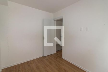 Quarto 1 de apartamento para alugar com 2 quartos, 34m² em Jardim Miriam, São Paulo