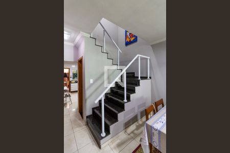 Escada de casa à venda com 3 quartos, 150m² em Vila Sao Francisco, São Paulo