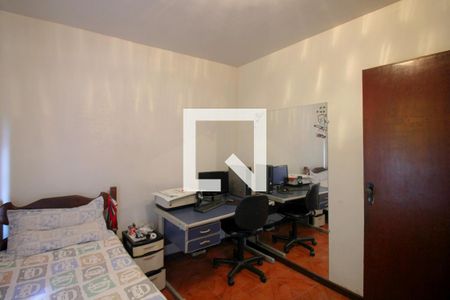 Quarto 2 de casa à venda com 5 quartos, 260m² em Paraíso, Belo Horizonte