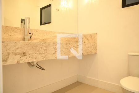 Lavabo de casa de condomínio para alugar com 4 quartos, 400m² em Pitas, Cotia