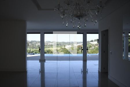 Sala de casa de condomínio para alugar com 4 quartos, 400m² em Pitas, Cotia