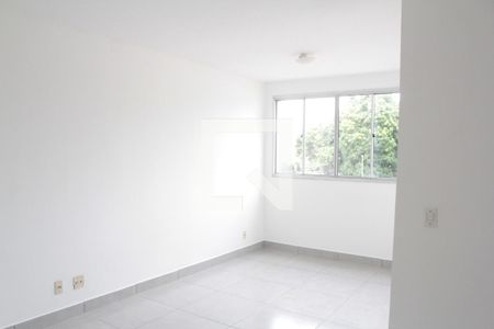 sala de apartamento para alugar com 3 quartos, 85m² em Planalto, Belo Horizonte