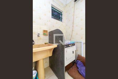 Casa à venda com 243m², 4 quartos e 5 vagas Casa à venda com 243m², 4 quartos e 5 vagasÁrea de Serviço