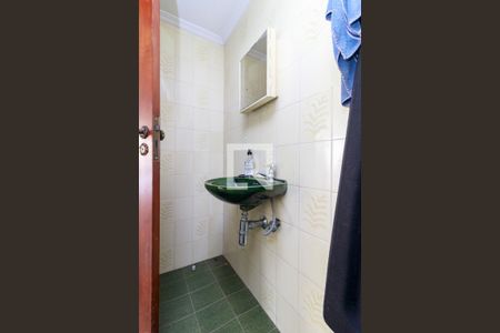 Casa à venda com 243m², 4 quartos e 5 vagas Casa à venda com 243m², 4 quartos e 5 vagasGaragem - Banheiro