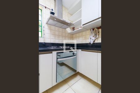 Casa à venda com 243m², 4 quartos e 5 vagas Casa à venda com 243m², 4 quartos e 5 vagasCozinha