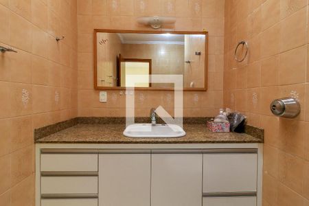 Casa à venda com 243m², 4 quartos e 5 vagas Casa à venda com 243m², 4 quartos e 5 vagasSuíte 1 - Banheiro