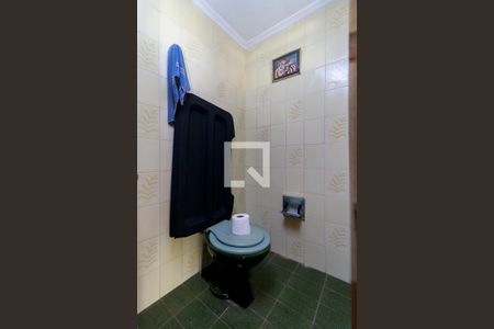 Casa à venda com 243m², 4 quartos e 5 vagas Casa à venda com 243m², 4 quartos e 5 vagasGaragem - Banheiro