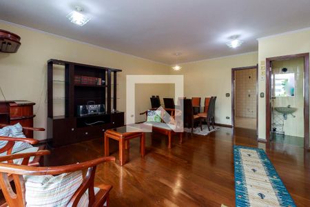 Casa à venda com 243m², 4 quartos e 5 vagas Casa à venda com 243m², 4 quartos e 5 vagasSala
