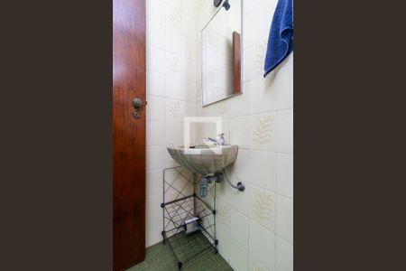 Casa à venda com 243m², 4 quartos e 5 vagas Casa à venda com 243m², 4 quartos e 5 vagasLavabo