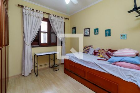Casa à venda com 243m², 4 quartos e 5 vagas Casa à venda com 243m², 4 quartos e 5 vagasQuarto 2