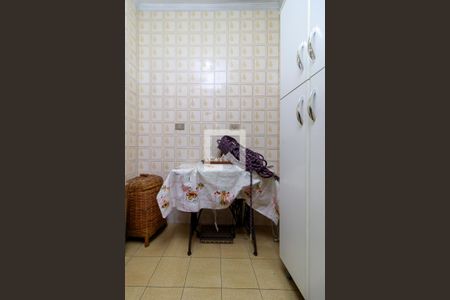 Casa à venda com 243m², 4 quartos e 5 vagas Casa à venda com 243m², 4 quartos e 5 vagasDispensa
