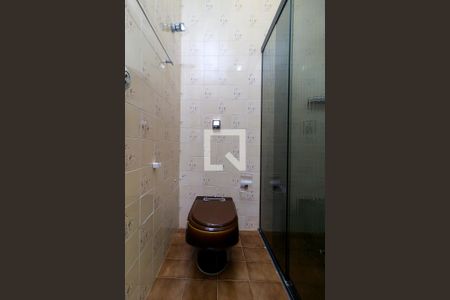 Casa à venda com 243m², 4 quartos e 5 vagas Casa à venda com 243m², 4 quartos e 5 vagasBanheiro 3